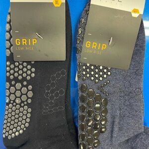 Low Rise Men's Non-Slip Socks - Black and Navy